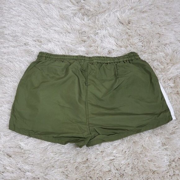 Love Tree Women's Short Shorts Green White stripes‎ - Picture 5 of 6